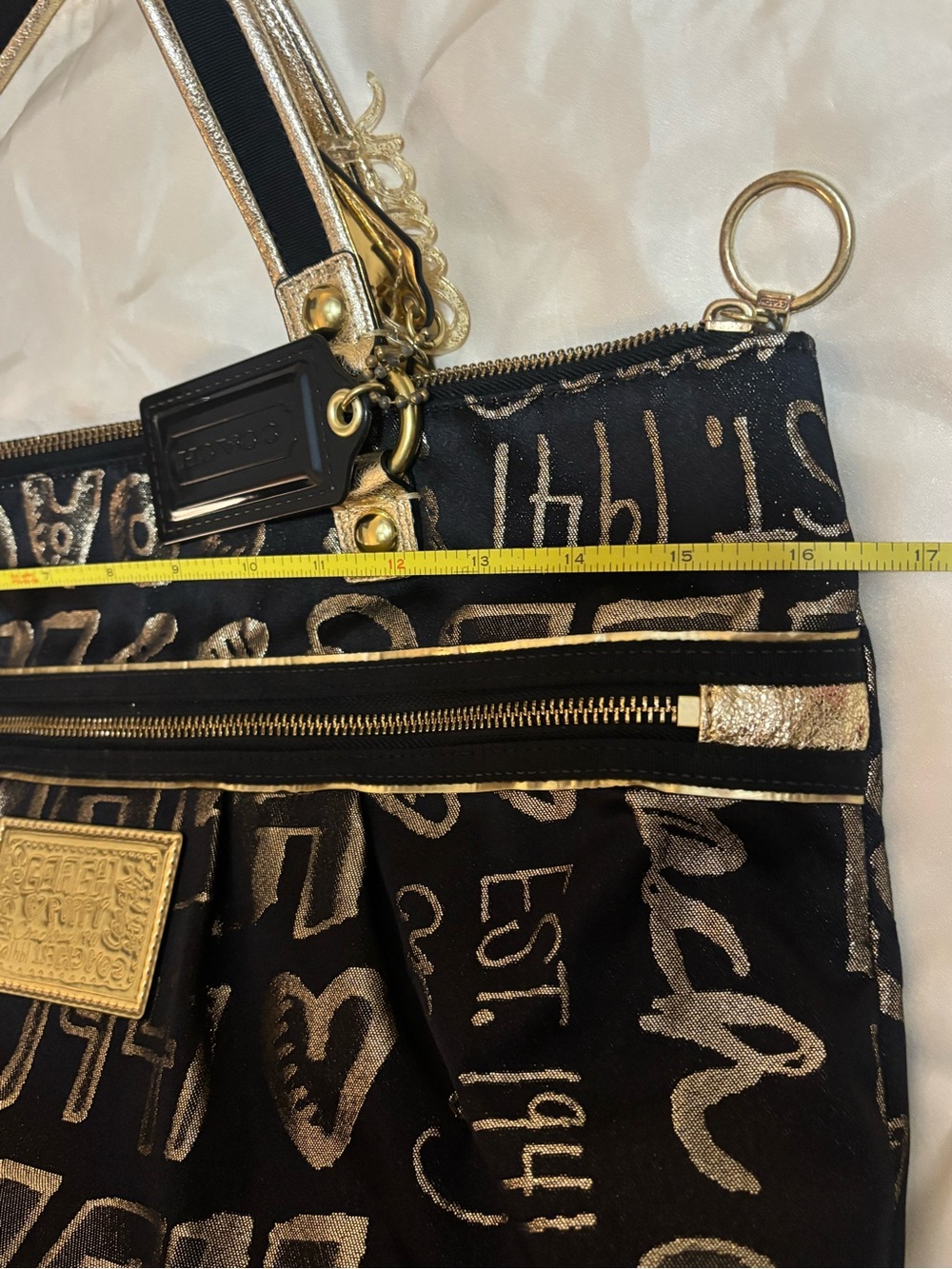 Coach Poppy Tote Excellent Like-New Condition - Picture 11 of 11